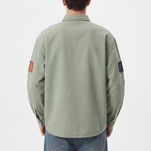 Chemise à manches longues verte pour homme, col rabattu, chemise décontractée avec des patchs appliqués colorés, fermeture à boutons à manches longues - Product Image 6