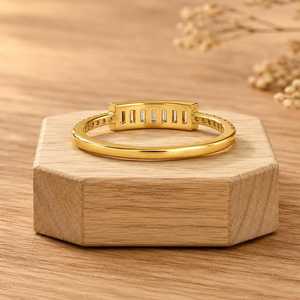 Bague minimaliste en or massif 10K 14K 18K avec diamant taille baguette brillant 0,35 ct, délicate et empilable, pour mariage et fiançailles, bijoux fins - Product Image 5
