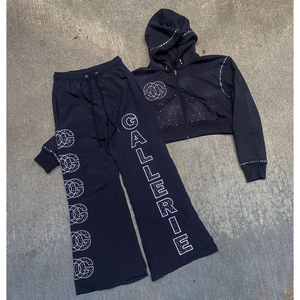 Ensemble de survêtement personnalisé en coton épais 100% avec pantalon évasé, pantalon de jogging, sweat à capuche court, broderie vieillie, patch et délavage à l'acide - Product Image 6