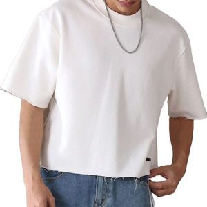 Camiseta de Algodón de Alto Gramaje con Corte Cuadrado y Diseño de Logotipo de Alta Calidad, Cuello Redondo, Estilo Urbano - Product Image 3