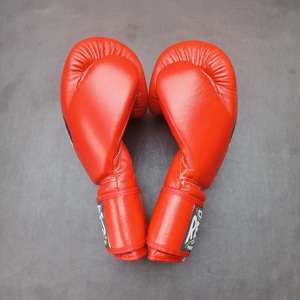 Guantes de Boxeo de Cuero Vacuno Premium con Cierre de Velcro Estilo Mexicano, Logotipo Personalizado, para Sanda, Antideslizantes, con Correa de Muñeca Ajustable - Product Image 3