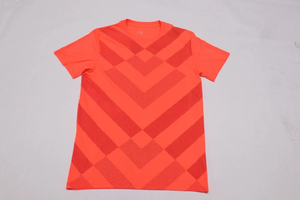 T-shirt décontracté urbain hip-hop imprimé en sérigraphie de haute qualité - Product Image 6