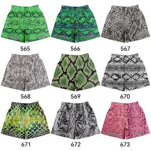 Pantalones Deportivos Personalizados de Alta Calidad con Estampado de Serpiente, Pantalones Cortos de Malla Sublimados para Hombre con Bolsillos - Product Image 2