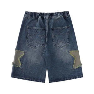 Shorts en jean personnalisés pour homme, coupe droite, respirants, tissés, délavage clair, effet usé, avec applique étoile et patch brodé imprimé - Product Image 5