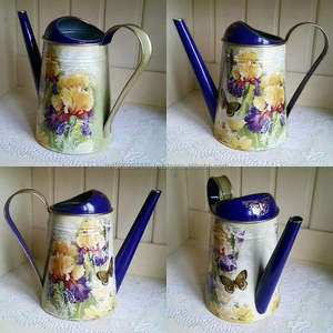 Bidon d'eau galvanisé imprimé en émail de qualité supérieure avec de beaux motifs de fleurs pour un décor saisonnier et un entretien quotidien des plantes - Product Image 1