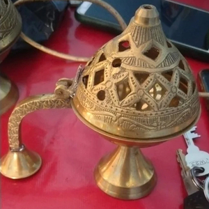 Quemador de Incienso de Latón Indio Hecho a Mano para Rituales y Reuniones Familiares, Templo Religioso, al por Mayor y Barato Directo de Fábrica - Product Image 3