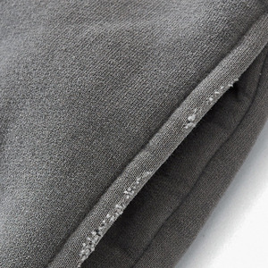 En stock, listo para enviar: Sudadera con capucha de estilo urbano al por mayor, ODM, lisa, de corte holgado, de forro polar, con lavado vintage y efecto desgastado, y diseño de cuello con broches. - Product Image 6