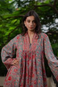 Vestido Largo con Estampado Floral y Cuello en V para Mujer, Manga Larga, Estilo Boho Holgado, Casual de Verano, 100% Algodón Ecológico con Borlas - Product Image 3