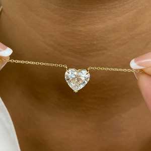 Collar con Diamante Cultivado en Laboratorio con Corte Corazón en Oro Sólido de 14K, Certificado IGI, Joyería Moderna para Uso Diario de Mujer - Product Image 1