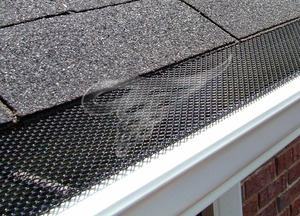 6 بوصة X ft قفل في مزراب حراس دائم الصلب شاشات ورقة شبكة صغيرة المزراب K-نمط ، أسود ، 40 حزمة - Product Image 6