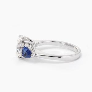 Anillo de Diamante Cultivado en Laboratorio con Corte Europeo Antiguo de 2.5ct, Certificado por IGI, para Mujer, Anillo de Lujo con Tres Piedras de Zafiro Azul - Product Image 4