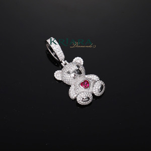 Pendentif Ours en Peluche en Argent 925 Plaqué Rhodium, Diamant de Laboratoire Rond Brillant de Style Dessin Animé, Unisexe, pour Usage Quotidien - Product Image 2