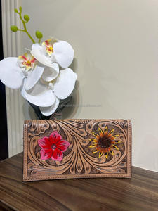 Nueva billetera tallada a mano, billeteras florales de cuero plegables, diseño de girasol de cuero con herramientas para mujer, billetera de cuero genuino - Product Image 4