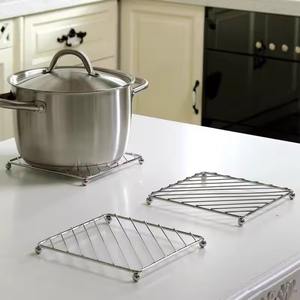 Elegante Salvamanteles de Hierro para Platos Calientes y Utensilios de Cocina, Salvamanteles Decorativo de Metal para Uso en el Hogar y Restaurantes, Salvamanteles de Metal Resistente - Product Image 2