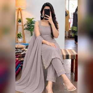 Ensemble Salwar Kameez en Georgette Rouge avec Paillettes et Dentelle, Sans Manches, pour Soirées et Tenues Ethniques, Coupe Élégante pour Femmes - Product Image 3