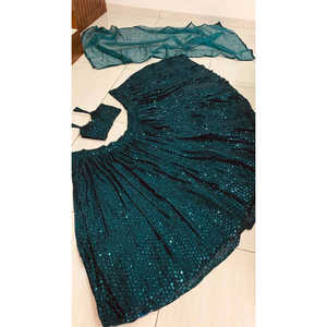 Vestidos de Noche de Diseñador, Lehenga Choli para Fiesta con Trabajo de Lentejuelas, Elegante y con Estilo - Product Image 2