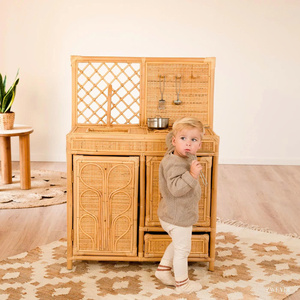 Cuisine de jeu pour enfants en rotin naturel de haute qualité, ensemble de cuisine factice fait main, mobilier pour enfants le plus vendu, usine OEM ODM en gros - Product Image 2