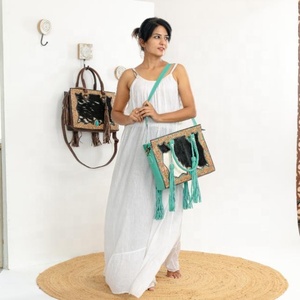 Bolso de Mano con Flecos de Cuero de Vaca para Mujer, Bolso de Mano Elegante con Tallado a Mano, Gran Oferta, Novedad - Product Image 1