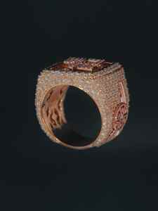 Bague de luxe hip-hop plaquée rhodium avec moissanite VVS ronde, sertie de lettres, pour fiançailles, mariage ou anniversaire - Product Image 3