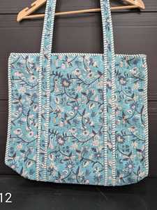 Sac fourre-tout matelassé en coton imprimé à la main pour femme, tendance, lavable, magnifique accessoire de shopping - Product Image 5