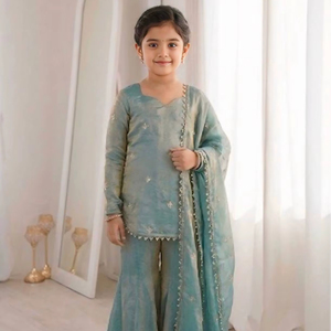 Conjunto Kurti Sharara Verde Mar para Niñas con Dupatta – Ropa Étnica Festiva Bordada de Diseñador para Bodas y Fiestas - Product Image 1