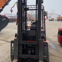 Chariot élévateur diesel Lonking 35 tonnes, capacité de levage 3,5 tonnes - Garantie 1 an - Occasion, bon état, 95% neuf, à vendre à prix avantageux