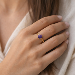 Anillo de latón con diamante Herkimer natural hecho a mano, banda ajustable, estilo minimalista bohemio, joyería para mujer con piedra de nacimiento. - Product Image 3