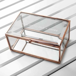 Boîte en verre biseauté avec bordure métallique or rose, moderne et luxueuse, taille et forme personnalisables, pour l'organisation et le rangement de bijoux (vente en gros) - Product Image 4