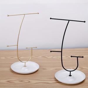 Soporte de joyería con marco curvo y doble barra, bandeja para relojes y pulseras, base antienredos para exhibición de collares, para un almacenamiento elegante - Product Image 3