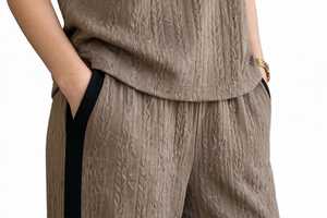 ชุดเซ็ตเสื้อโปโลแขนสั้นสีเบจ 2 in 1 สำหรับผู้หญิง ยี่ห้อ OneTen Apparel รุ่น Spring พร้อมแถบข้างตัวเสื้อ - Product Image 5