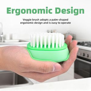 Spazzola per Verdure Lavabile in Lavastoviglie con Setole Nere Rigide e Setole Bianche Morbide, Strumento per Frutta e Verdura con Gancio per Appendere - Product Image 3