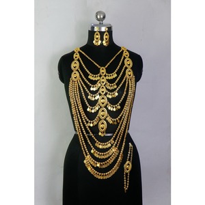 Exquis Cuivre Plaqué Or pour Mariages ou Festivals avec Collier Boucles d'Oreilles Bracelet et Bague Dubai Ensemble de Bijoux - Product Image 2