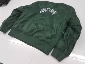 Blouson bomber camouflage pour homme, fermeture éclair, design multi-poches, tissu en coton de qualité supérieure et fabrication OEM - Product Image 3
