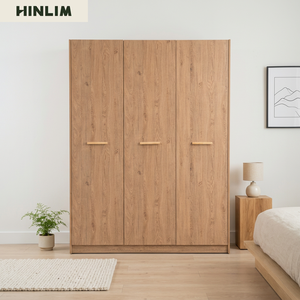 Armario Moderno Escandinavo de 3 Puertas con Tablero Laminado, Tiradores de Madera, Puertas Abatibles de Panel Plano, 4 Estantes, Gran Capacidad de Almacenamiento - Product Image 4