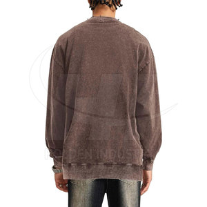 Sudadera Oversize con Lavado Ácido y Corte Relajado para un Estilo Casual - Product Image 5