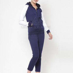 ชุดวอร์มผู้หญิงดีไซน์เฉพาะตัว ผ้าฝ้าย 100% รับสกรีนโลโก้ ระบายอากาศได้ดี เป็นมิตรต่อสิ่งแวดล้อม ขายส่ง - Product Image 6