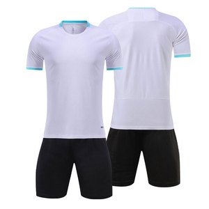 Créez Votre Propre Tenue d'Équipe : Ensembles de Maillots de Football Personnalisables en Gros, Modèles Vides et Simples pour Hommes et Enfants – Dernière Collection de Maillots de Football Personnalisés - Product Image 3