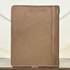 Carpeta Organizadora de Piel Genuina de Vacuno Grabada a Mano con Diseño Floral Occidental y Cremallera, Modelo 2026, para Negocios y Planificación - Product Image 5