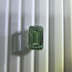 Diamante Cultivado en Laboratorio, Corte Esmeralda, 5CT, Verde Intenso, Certificado IGI, VS2, Diamante Suelto - Product Image 3