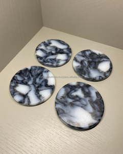 แผ่นรองแก้วหินอ่อนทำมือสวยงาม ดีไซน์ทันสมัย รูปทรงเรขาคณิต เป็นมิตรกับสิ่งแวดล้อม งานฝีมืออินเดียที่ไม่เหมือนใคร สำหรับห้องครัว งานแต่งงาน และงานปาร์ตี้ - Product Image 1