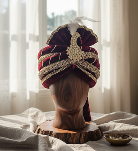 Vente en gros : Coiffe de marié indienne Pagdi Safa en velours bordeaux Grand Royal avec broderie Zardosi riche et Kalgi Paon doré - Product Image 6