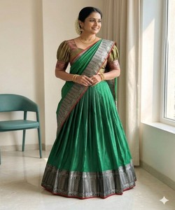 Lehenga Choli Dupatta en coton de créateur vert, entièrement cousu, moderne, pour fêtes et mariages, tenue ethnique pour femmes 85244 ST 228- - Product Image 1