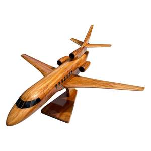 Centro de mesa decorativo de madera hecho a mano con diseño de avión para una decoración elegante de comedor y un estilo natural para el hogar. - Product Image 1