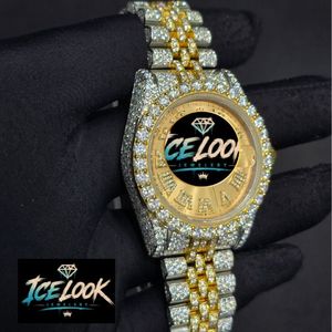 นาฬิกาข้อมือ Ice Look Jewelry รุ่น Unisex หรูหรา ตัวเรือนสแตนเลสสตีลสีทอง ขอบหน้าปัดประดับเพชร สายสีเงิน ระบบกลไก ขนาด 42 มม. คุณภาพสูง - Product Image 2