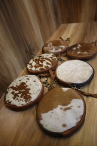 Genuine Leather Cowhide Round <b>Coin</b> Purse Keychain Wallet for Women & Men Hairon Leather Zipper <b>Coin</b> <b>Pouch</b> - Product Image 3