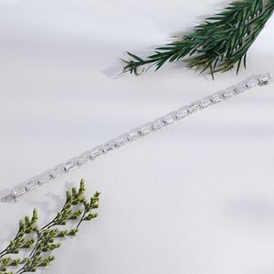 Elegant White Gold Emerald Cut Diamond Tennis Bracelet Emerald Cut Diamond Link Bracelets For Women And <b>Men</b> Linked Horizontally - Product Image 3