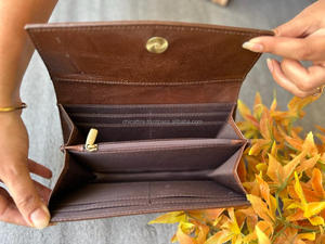 กระเป๋าคลัทช์แกะสลักมือดีไซน์ตะวันตกเคสโทรศัพท์หนังใช้ได้หลากหลายสไตล์สำหรับผู้หญิงมาใหม่สำหรับใช้ในชีวิตประจำวัน - Product Image 5