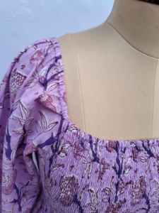 Vestido de Algodón con Estampado Floral Lavanda para Mujer, Cuello Cuadrado, Manga Abullonada, Dobladillo con Volantes, Vestido Informal para Uso Diario - Product Image 6