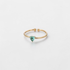 Anillo Pequeño de 6MM con Topacio Azul y Cuarzo en Forma de Corazón - Anillo Apilable Hecho a Mano al por Mayor - Anillo de Latón con Baño de Oro Micronizado - Product Image 1