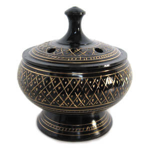 Brûleur d'encens Bakhoor moderne en laiton avec base en bois, porte-charbon décoratif en métal sculpté pour cônes de résine Oud et décoration intérieure - Product Image 3